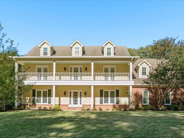 8644 POPLAR PIKE, Germantown, TN 38138