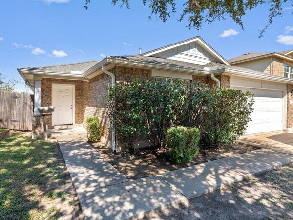 18320 Great Falls DR , Manor, TX 78653