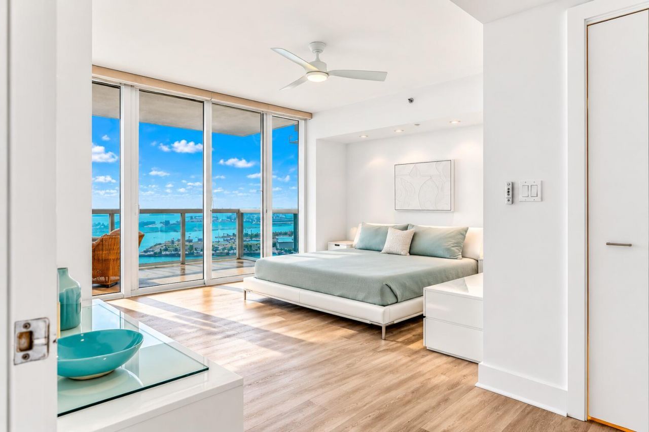 400 Alton Road, Unit 1704, Miami Beach, FL 33139 Photo