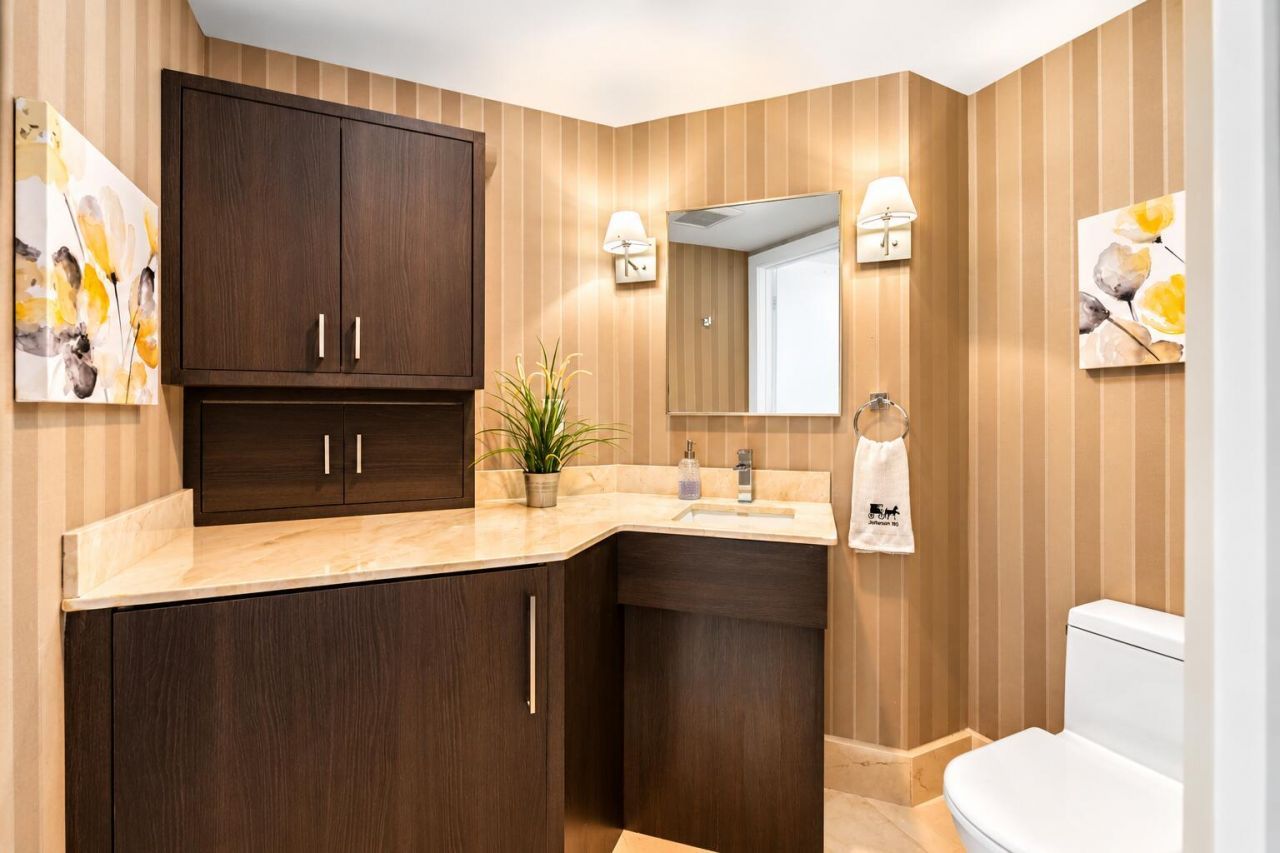 400 Alton Road, Unit 1704, Miami Beach, FL 33139 Photo