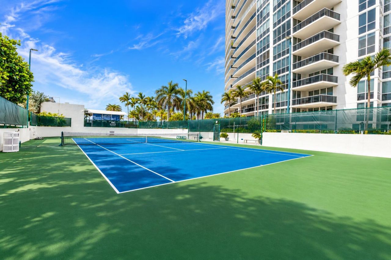 400 Alton Road, Unit 1704, Miami Beach, FL 33139 Photo