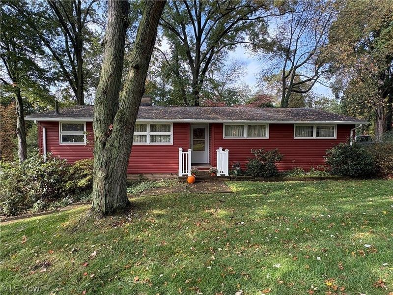 2305 Helena Avenue NW, Massillon, OH 44646 Photo 1