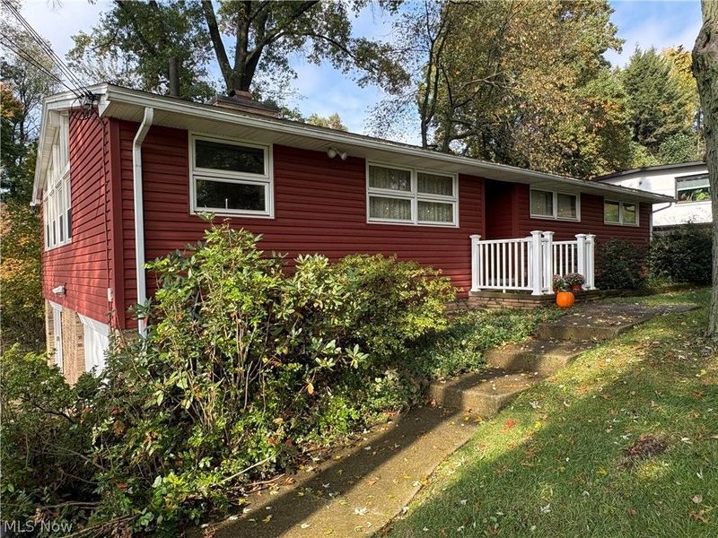 2305 Helena Avenue NW, Massillon, OH 44646 Photo 2