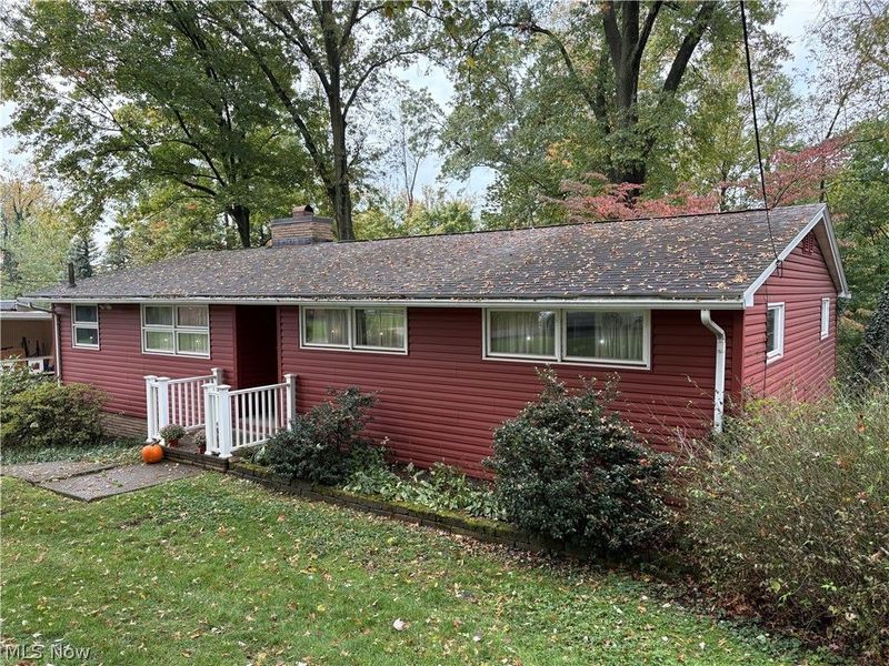 2305 Helena Avenue NW, Massillon, OH 44646 Photo 3
