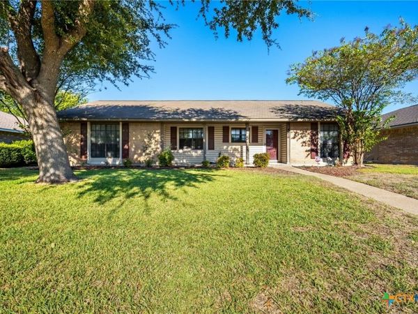 4518 Buckskin Trail , Temple, TX 76502