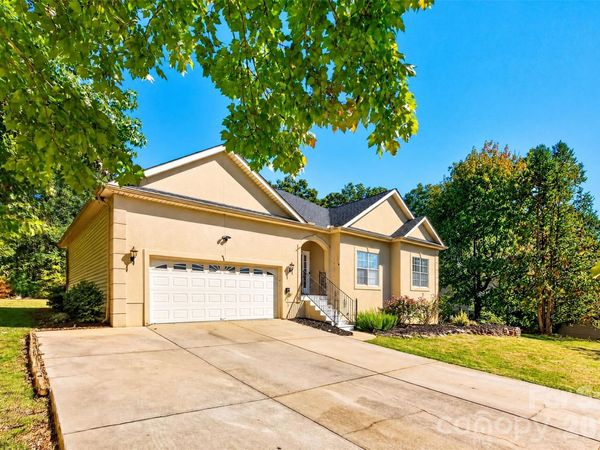6160 Neptune Drive , Denver, NC 28037