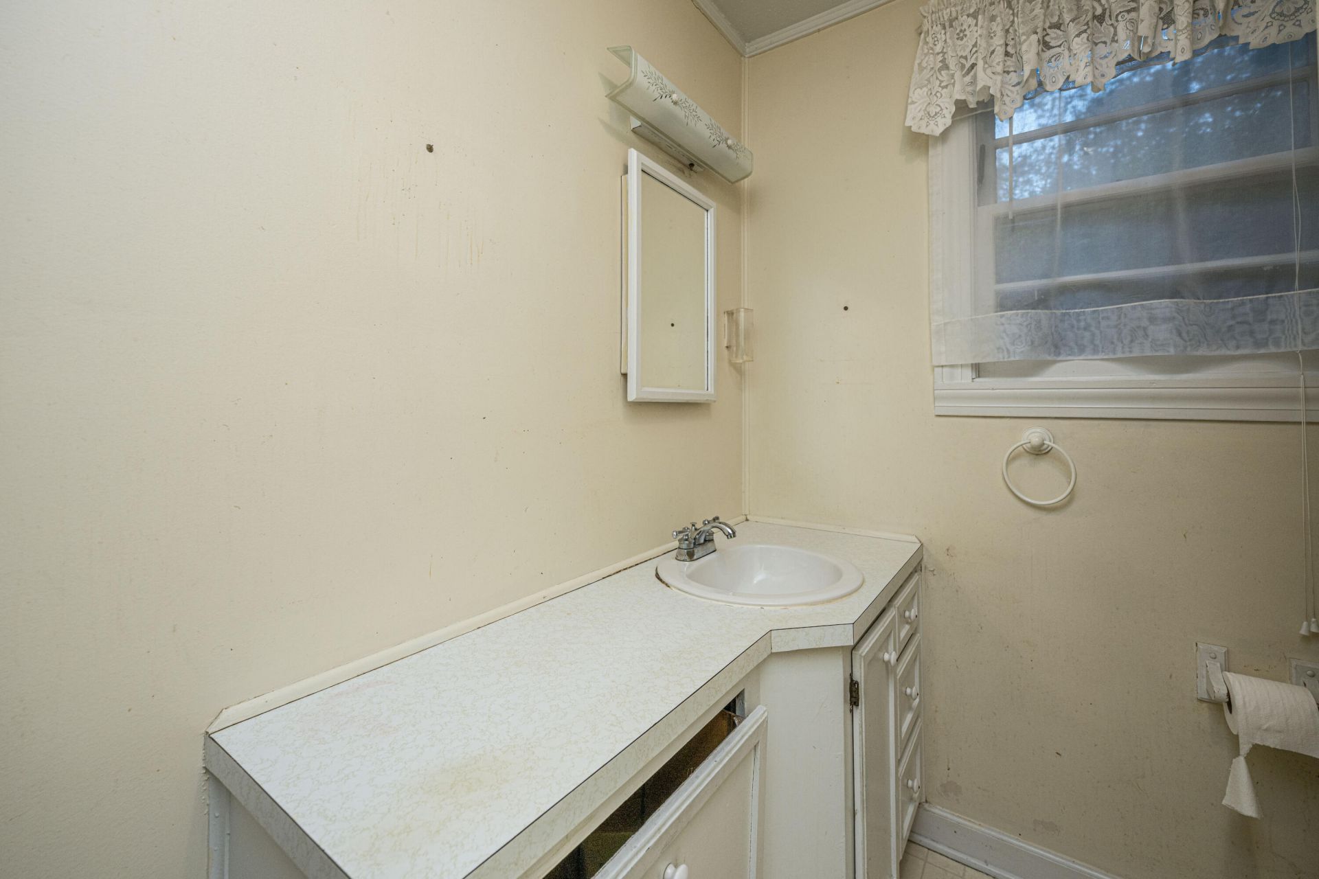 1716 W Avalon Circle Photo 25