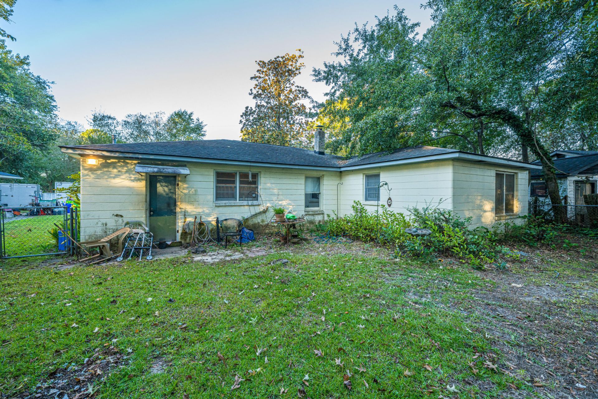1716 W Avalon Circle Photo 32