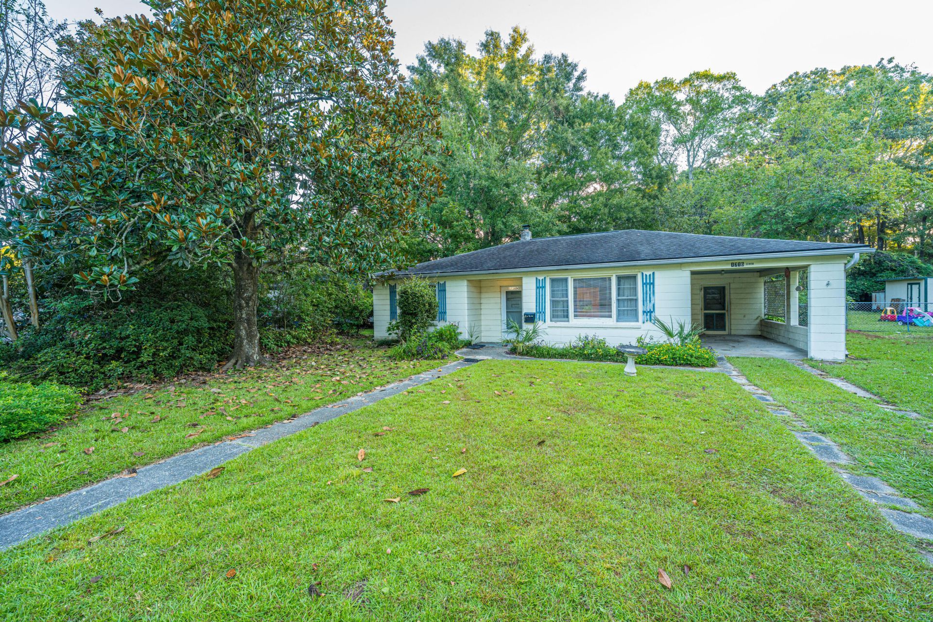 1716 W Avalon Circle Photo 5
