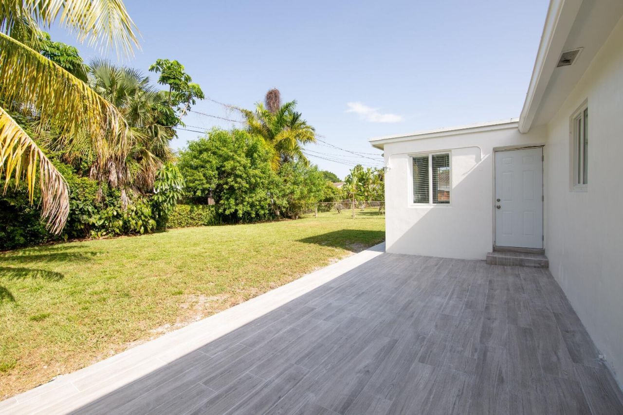401 SW 6th Avenue, Hallandale Beach, FL 33009 Photo