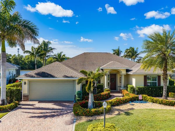 460 SW VISTA LAKE Drive, Port St. Lucie, FL 34953