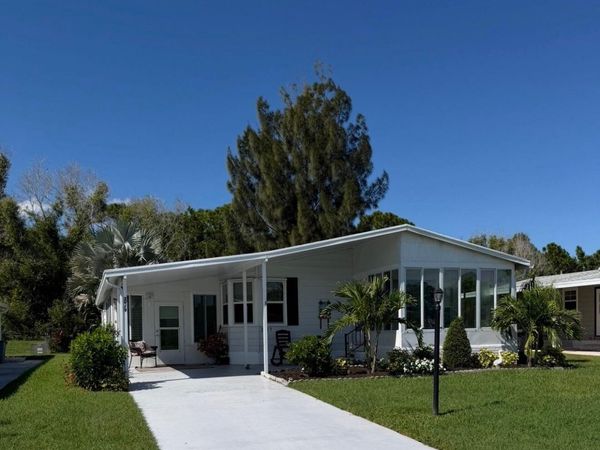 2919 Fiddlewood Circle, Port St. Lucie, FL 34952