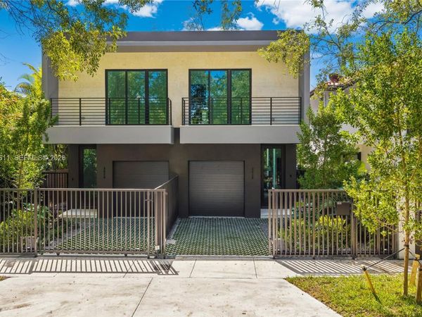 3030 Shipping Ave , Miami, FL 33133