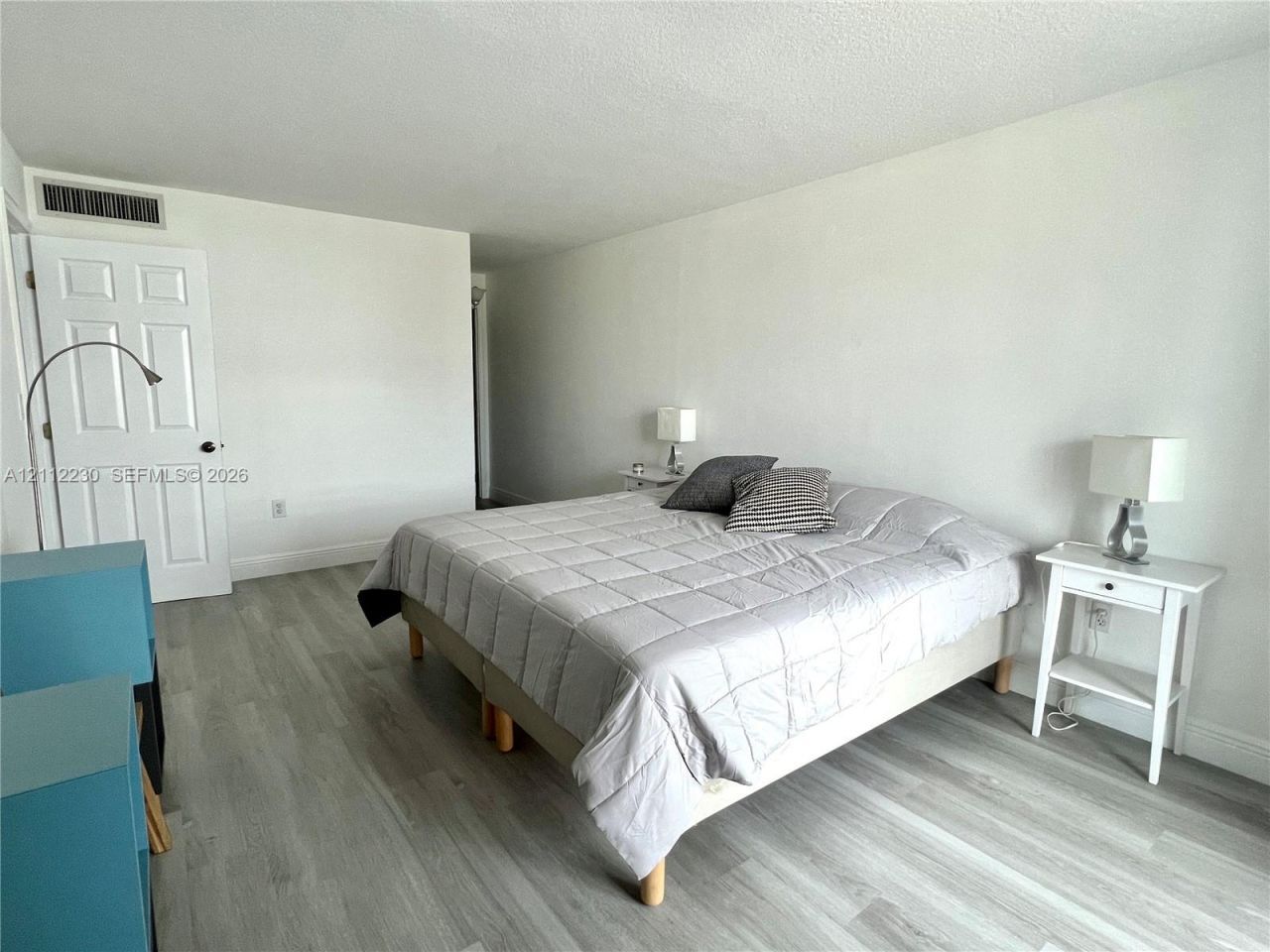 8233 Harding Ave , Unit 204, Miami Beach, FL 33141 Photo