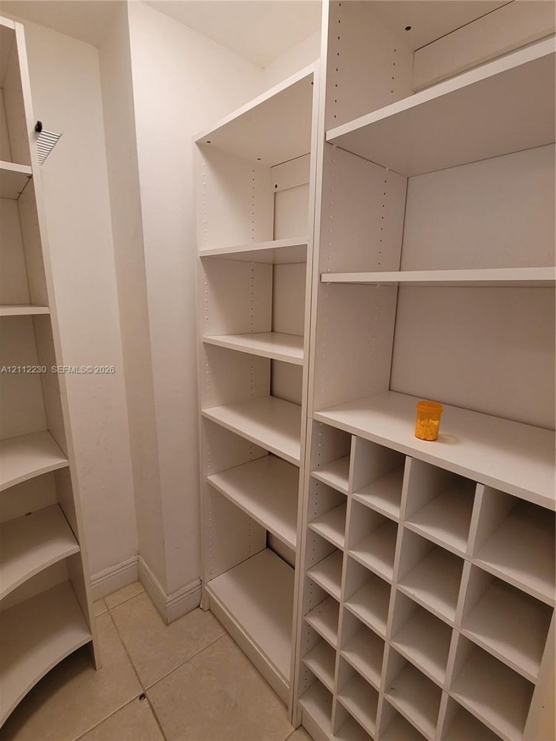 8233 Harding Ave , Unit 204, Miami Beach, FL 33141 Photo