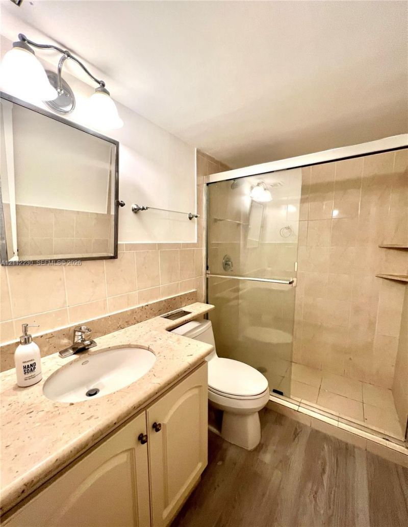 8233 Harding Ave , Unit 204, Miami Beach, FL 33141 Photo