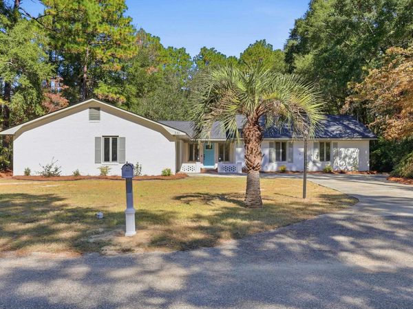 230 Arcadia Rd. , Pawleys Island, SC 29585