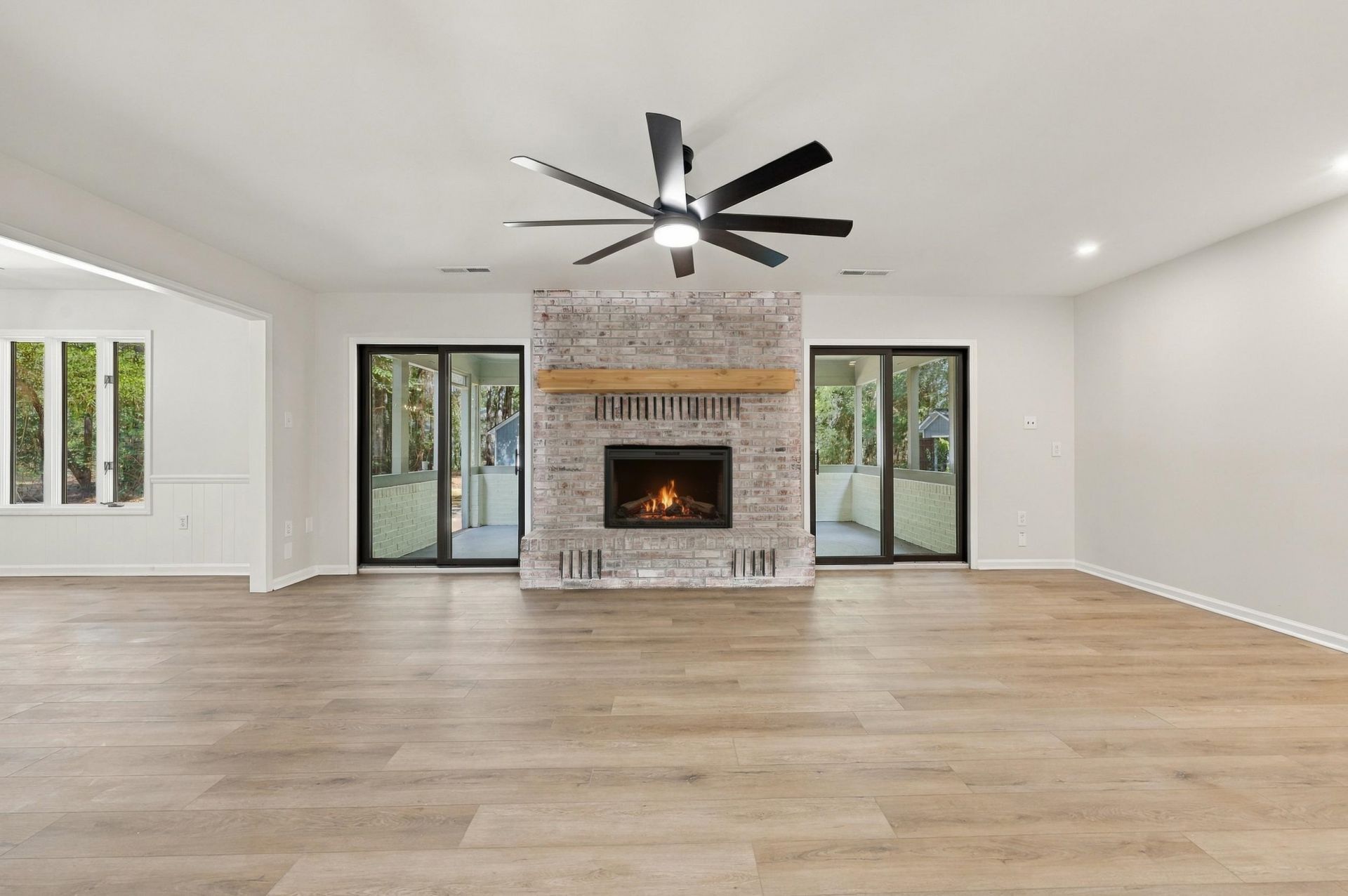 230 Arcadia Rd.  Photo 3