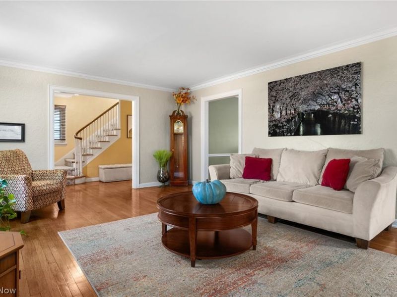 16824 Holbrook Road, Shaker Heights, OH 44120 Photo 11