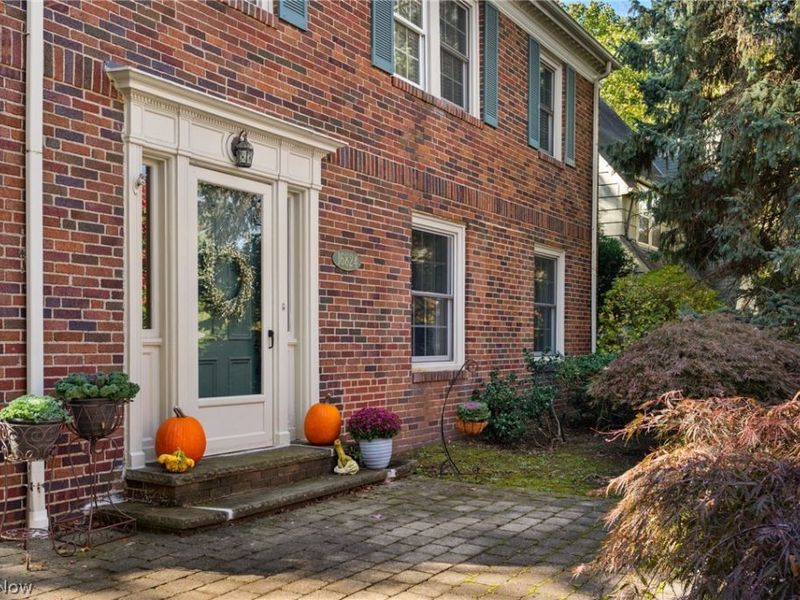 16824 Holbrook Road, Shaker Heights, OH 44120 Photo 2