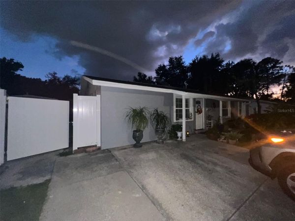 6439 WILLOW WOOD LANE , TAMPA, FL 33634