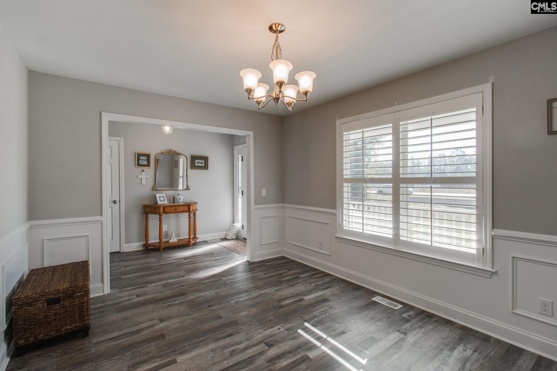 112 Howe Street Photo 5