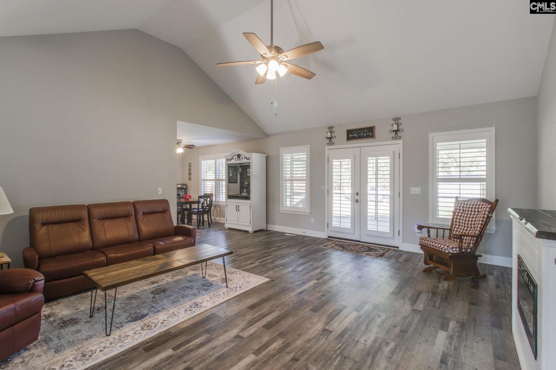 112 Howe Street Photo 6