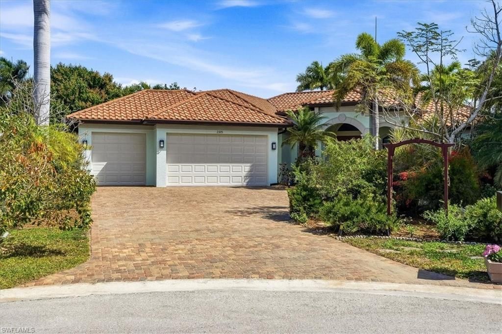 2105 Ottersrest Ln, Cape Coral, FL 33990 Photo