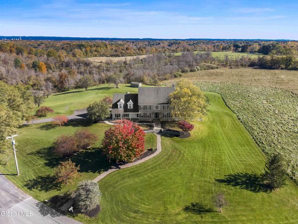 8 Pauley Ln Lane, Slingerlands, NY 12159