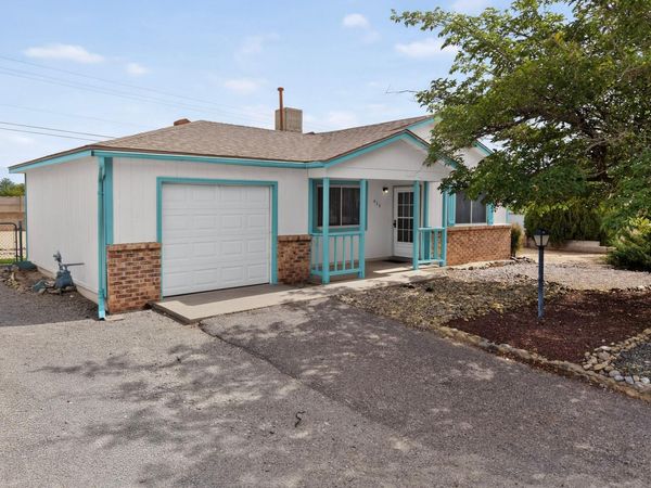 938 Sunflower Drive SW, Rio Rancho, NM 87124