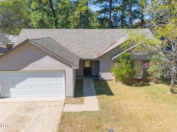 449 Riverbend Drive, Byram, MS 39272