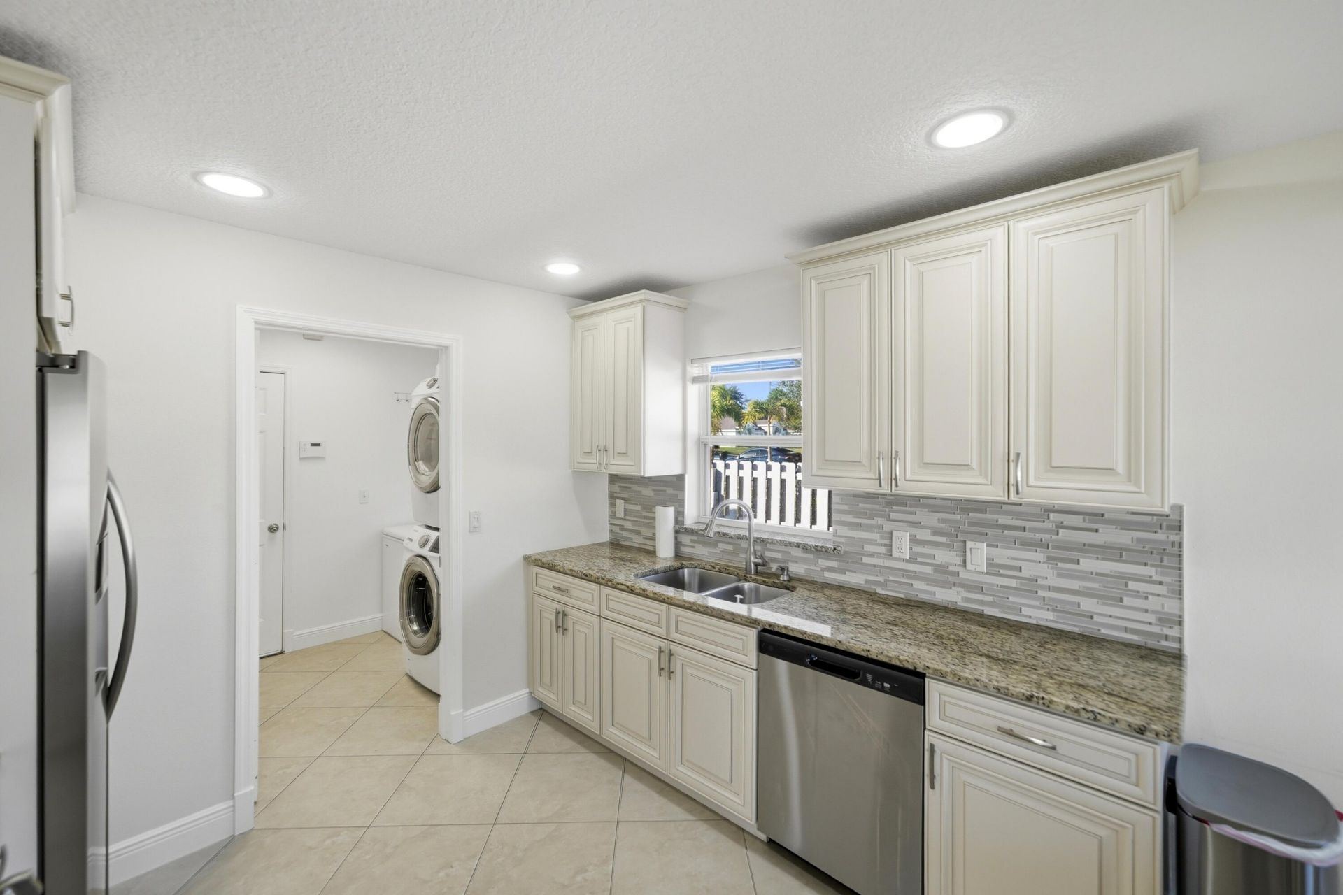 525 SW Halden Avenue, Port Saint Lucie, FL 34953 Photo