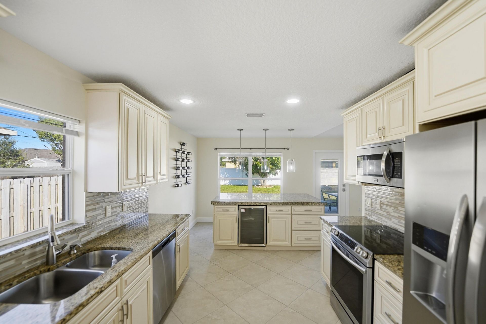 525 SW Halden Avenue, Port Saint Lucie, FL 34953 Photo