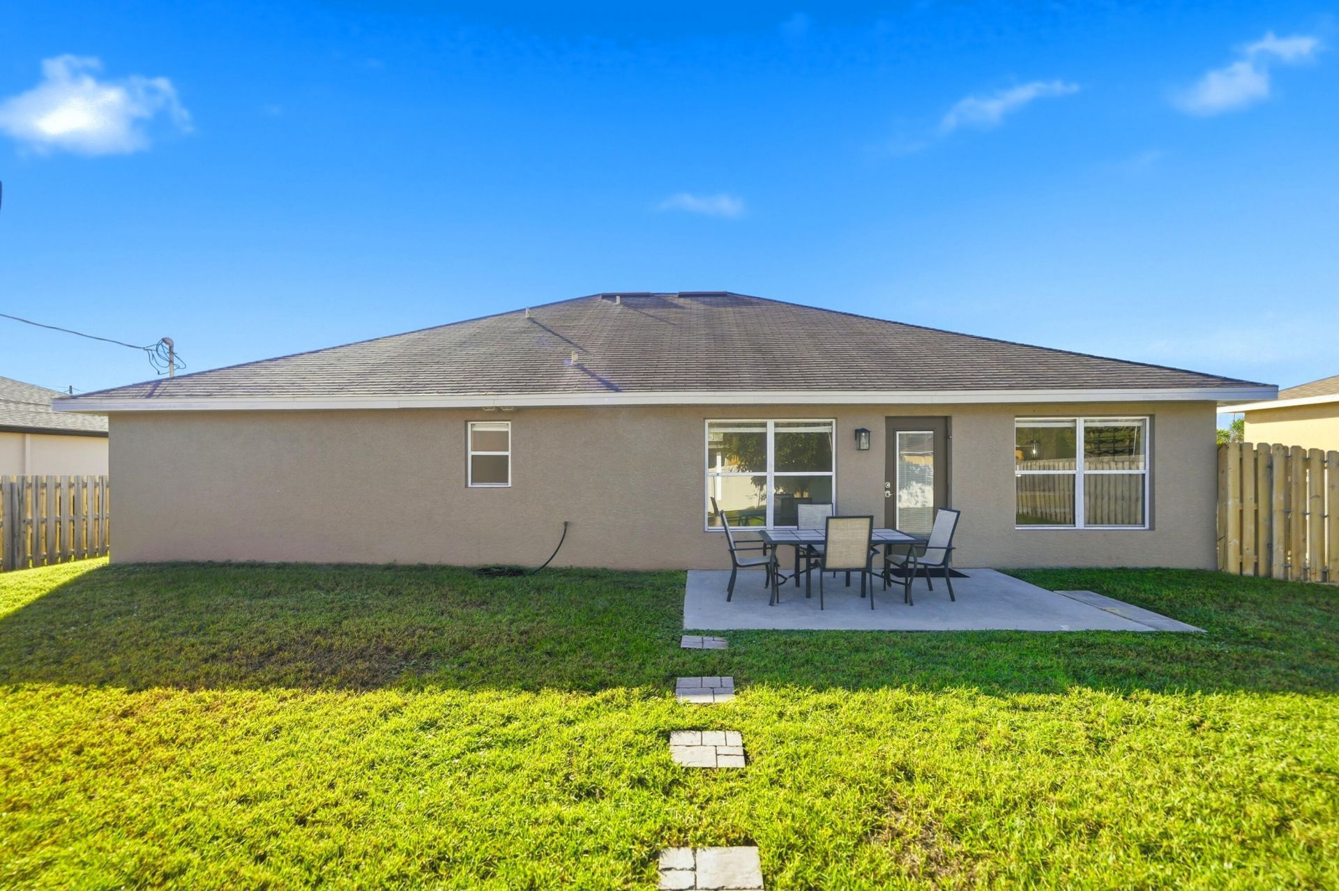 525 SW Halden Avenue, Port Saint Lucie, FL 34953 Photo