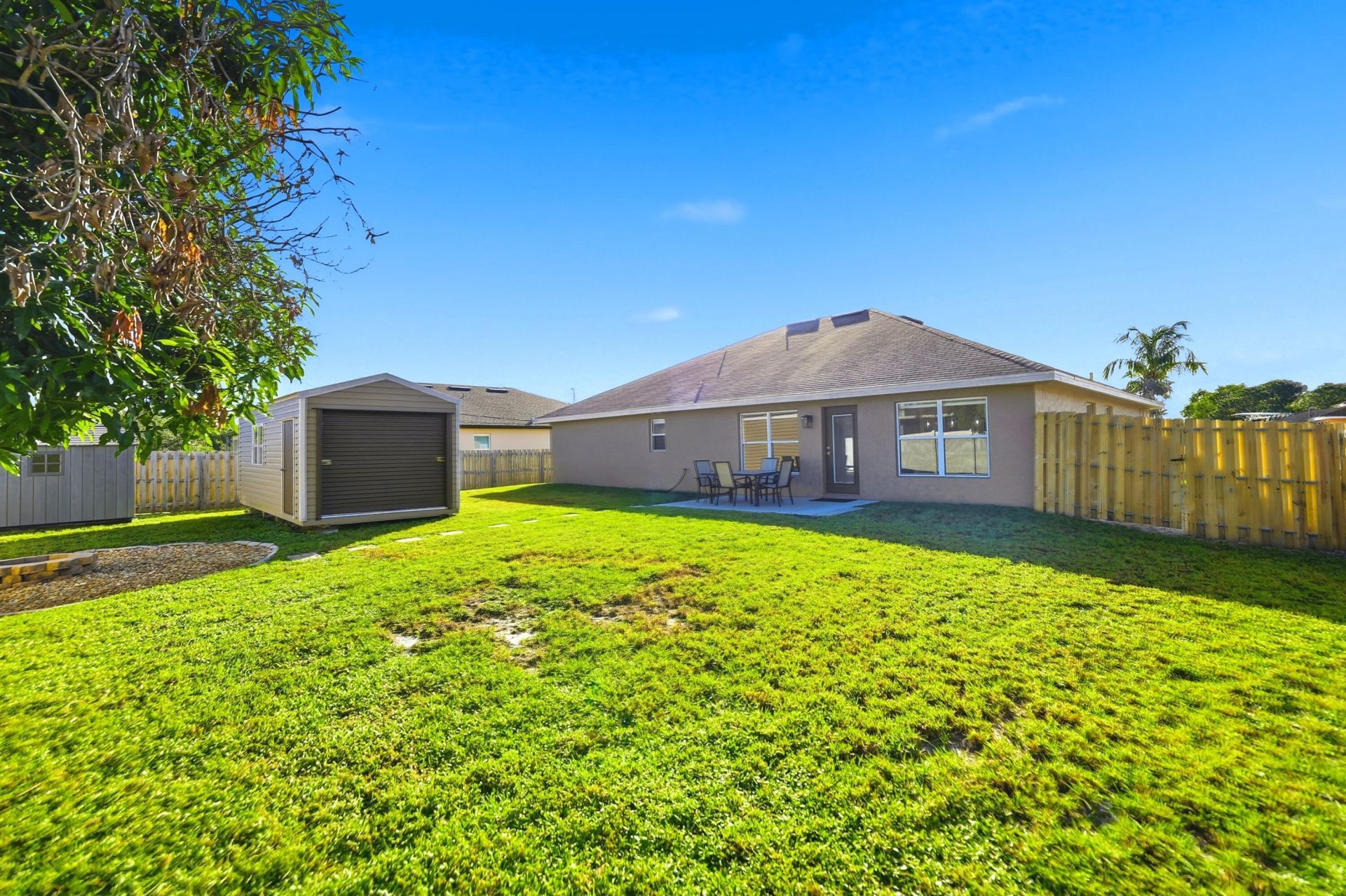 525 SW Halden Avenue, Port Saint Lucie, FL 34953 Photo