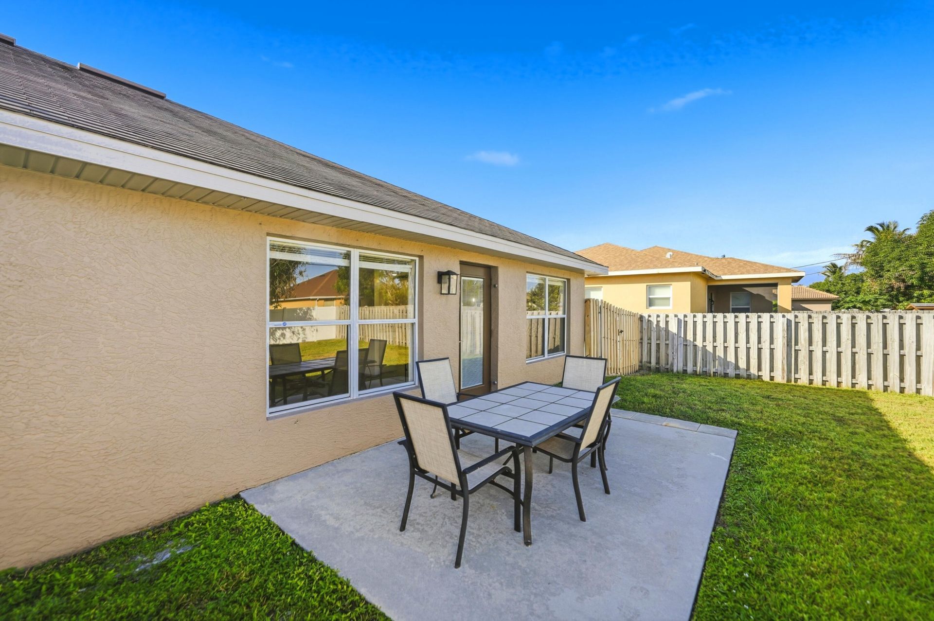 525 SW Halden Avenue, Port Saint Lucie, FL 34953 Photo
