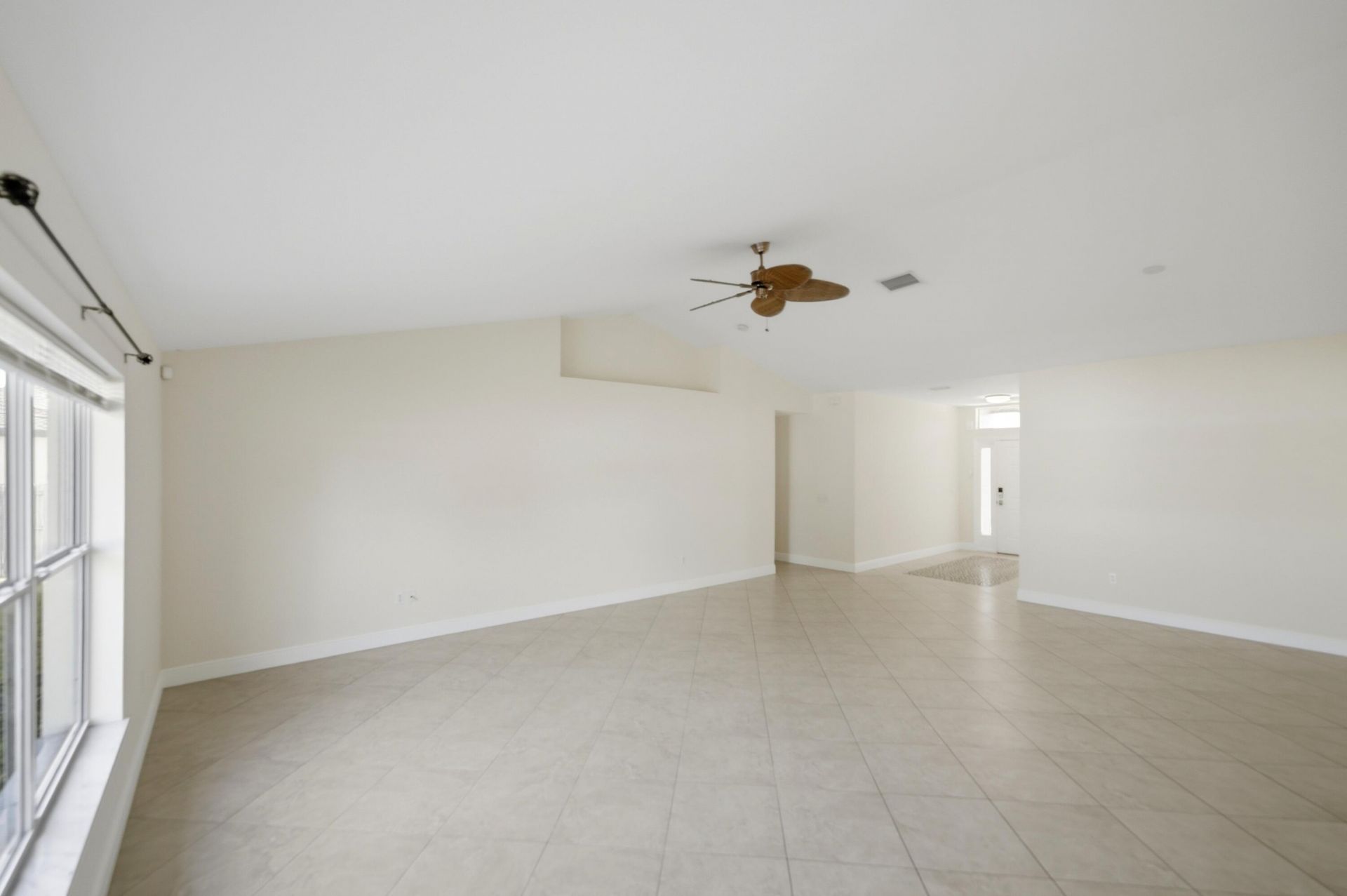 525 SW Halden Avenue, Port Saint Lucie, FL 34953 Photo