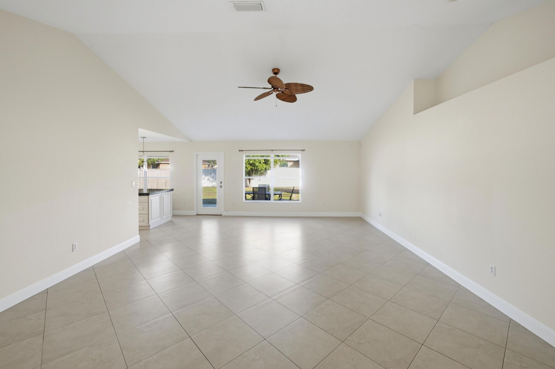 525 SW Halden Avenue, Port Saint Lucie, FL 34953 Photo