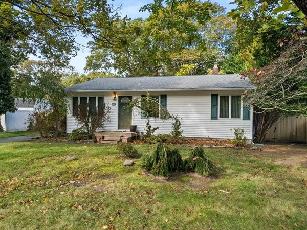 138 Belleview Avenue, Center Moriches, NY 11934