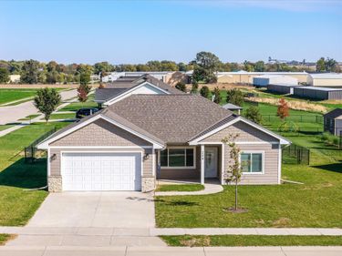 209 HARVEST HILLS Drive, WOODBINE, IA 51579