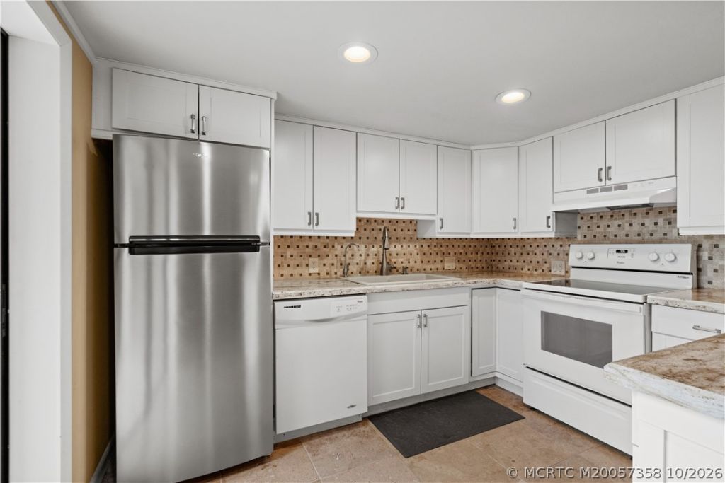 5863 SE Riverboat Drive , Stuart, FL 34997 Photo