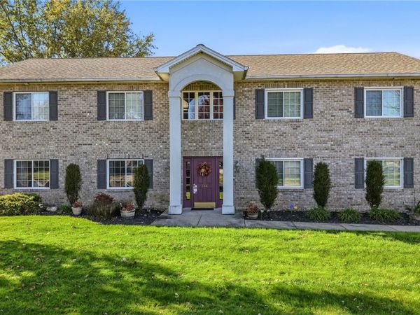 544 Caroline Avenue , Hubbard, OH 44425