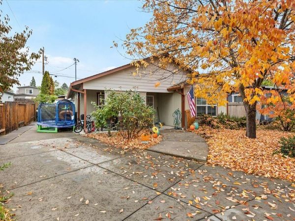 334 Effie Street, Medford, OR 97504