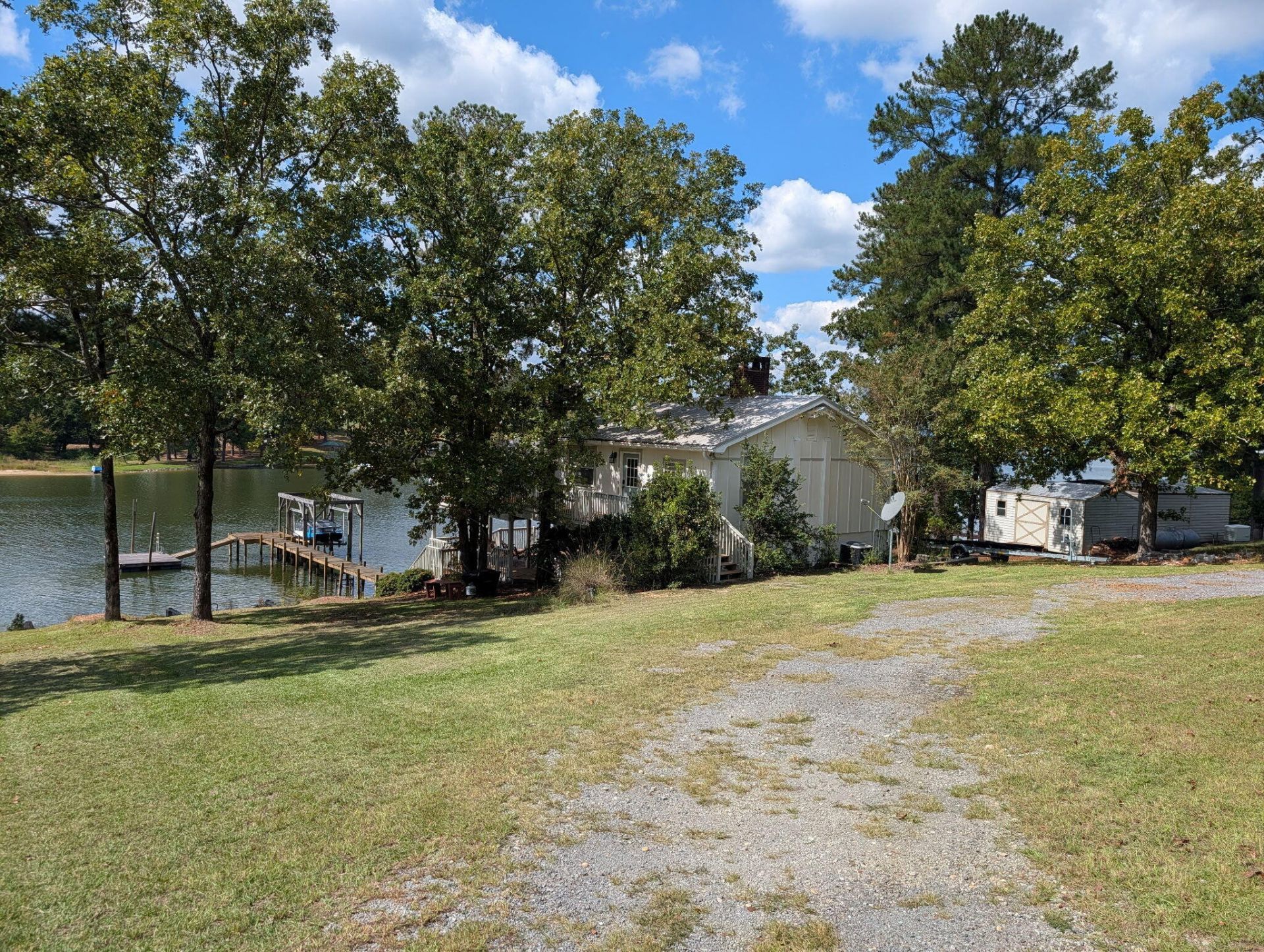 405 Rockbridge Road Photo 12