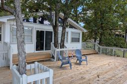 405 Rockbridge Road photo 4