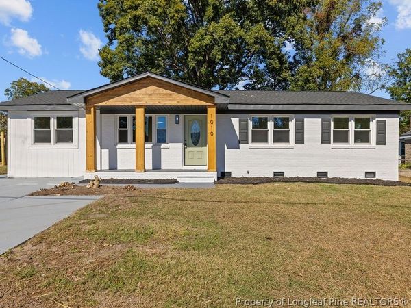 1010 Wayside Road , Fayetteville, NC 28314