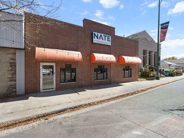 8 2ND STREET SE, Watertown, SD 57201