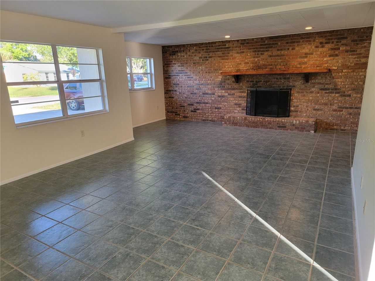 3988 Berkshire Drive, Sarasota, FL 34241 Photo