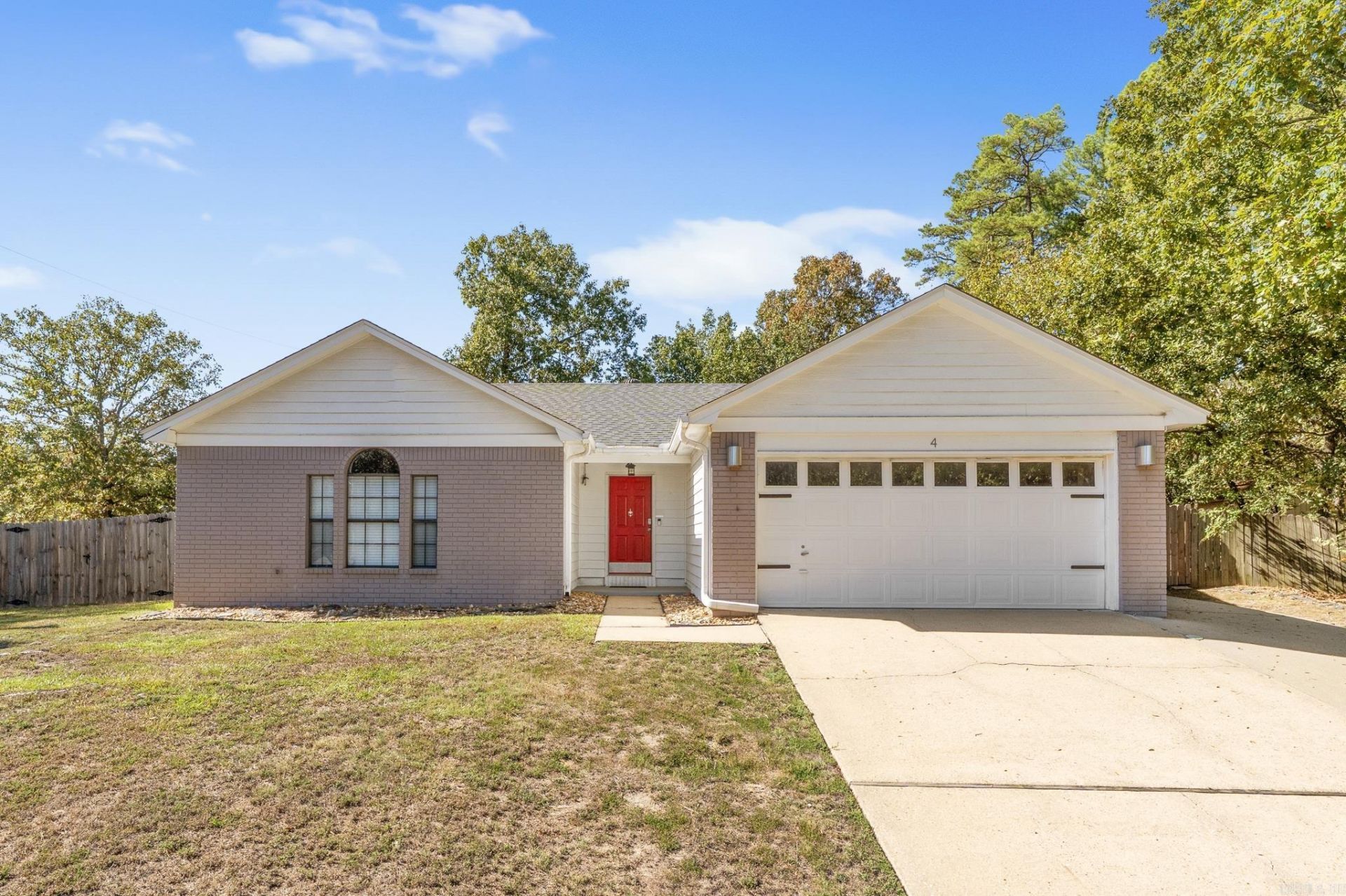 4 Mesquite Cove Little Rock, AR 72210