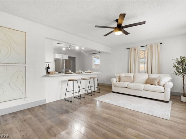 134 Continental Avenue , Henderson, NV 89015